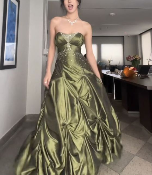 Vintage Beading Strapless A-Line Green Evening Ball Gown Birthday Gown MD7632